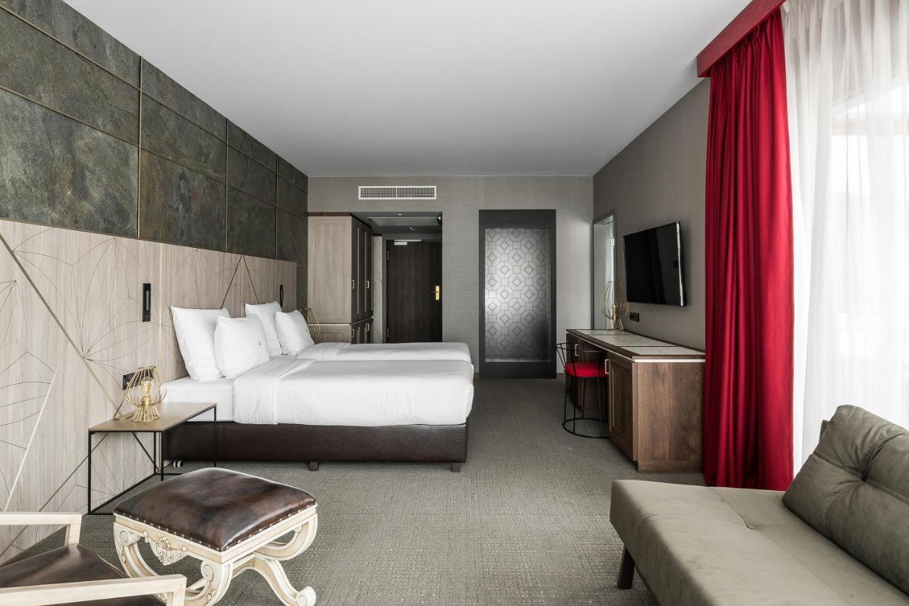Nosalowy Park Hotel & Spa ซาโกปาเน ภายนอก รูปภาพ A room at the hotel