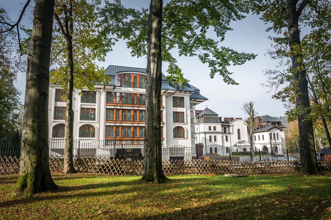 Nosalowy Park Hotel & Spa ซาโกปาเน ภายนอก รูปภาพ The main building of the university