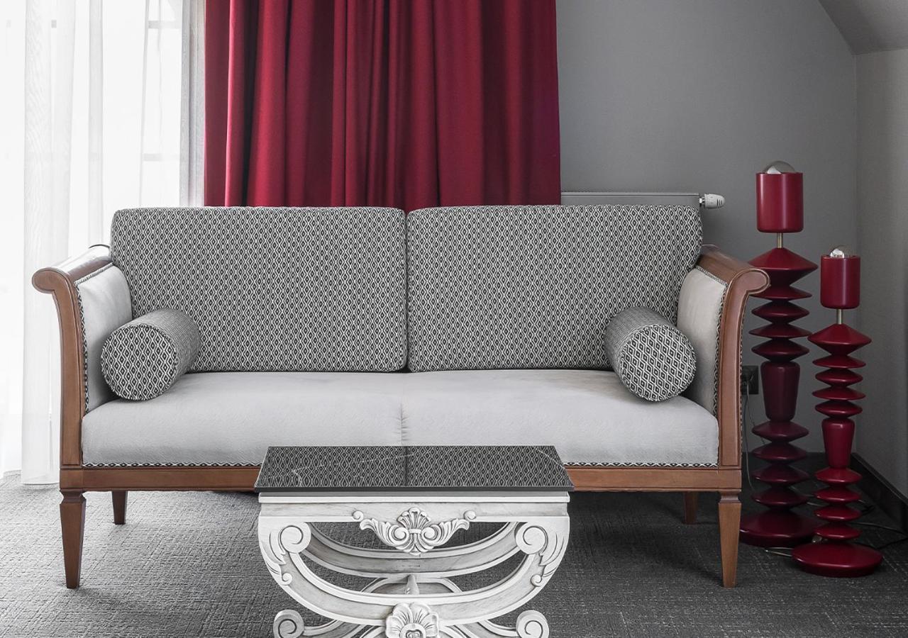 Nosalowy Park Hotel & Spa ซาโกปาเน ภายนอก รูปภาพ A sofa