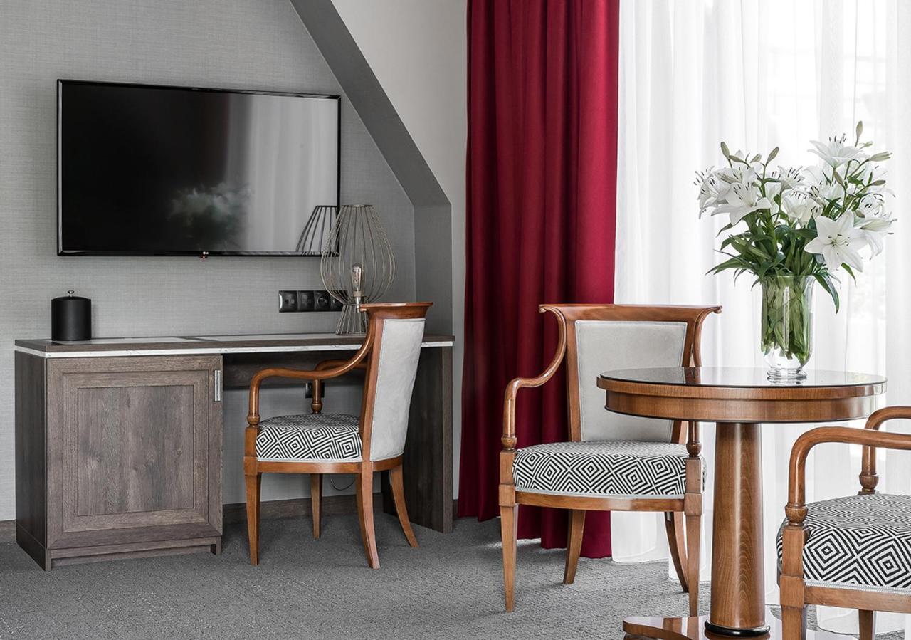 Nosalowy Park Hotel & Spa ซาโกปาเน ภายนอก รูปภาพ A room at the hotel